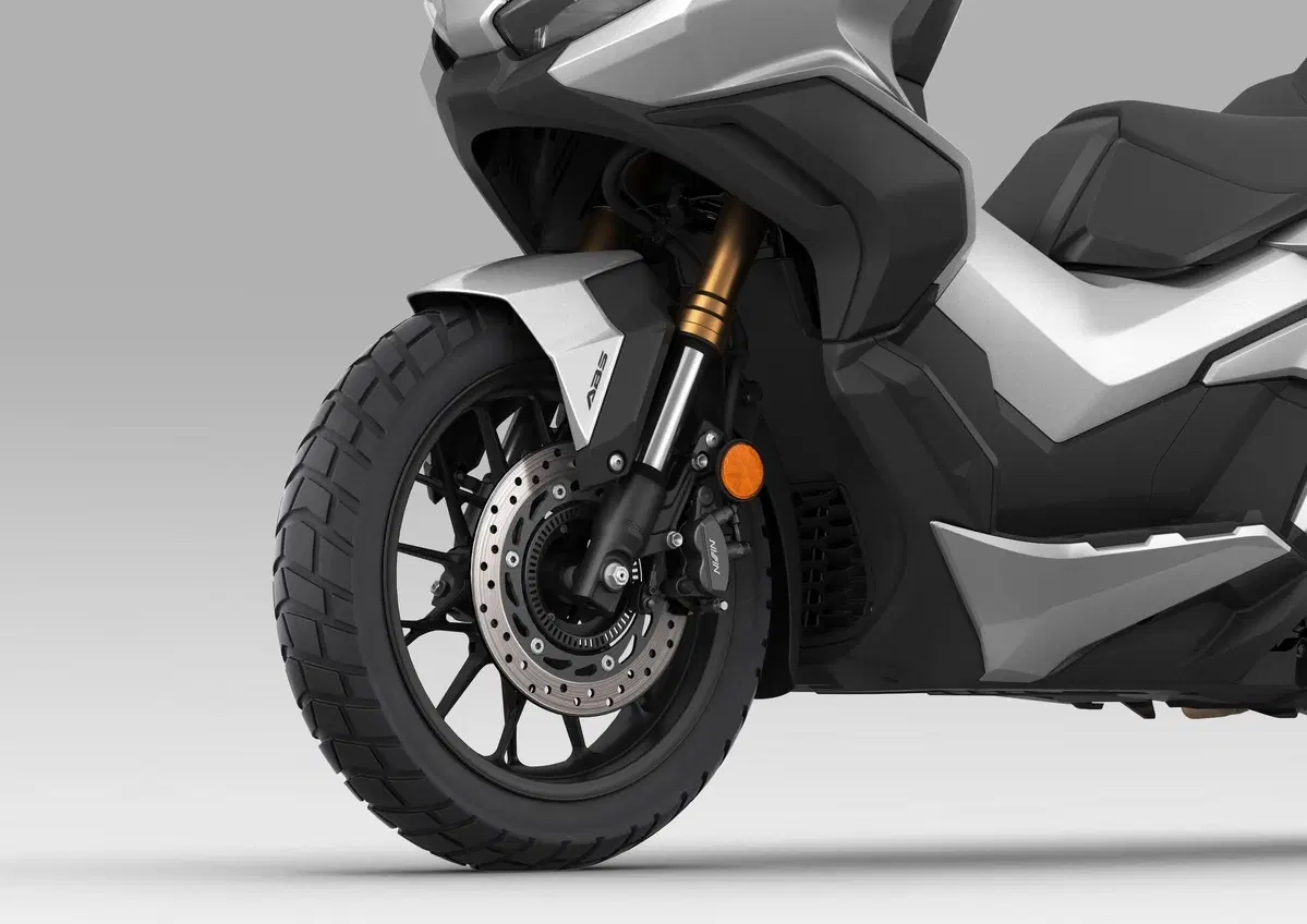 Honda ADV 350 TEST: Pronto a tutto (2)