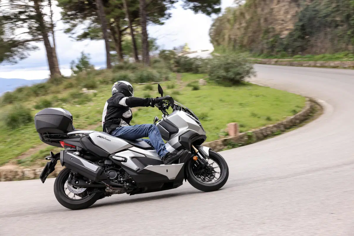 Honda ADV 350 TEST: Pronto a tutto