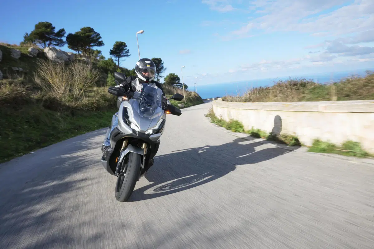 Honda ADV 350 TEST: Pronto a tutto (6)
