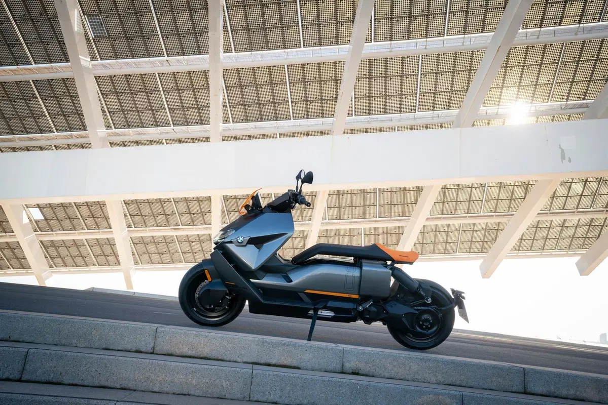 BMW CE 04: Non solo design (7)