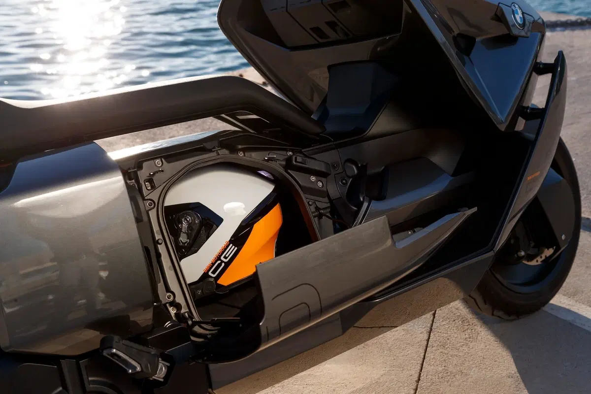 BMW CE 04: Non solo design (8)