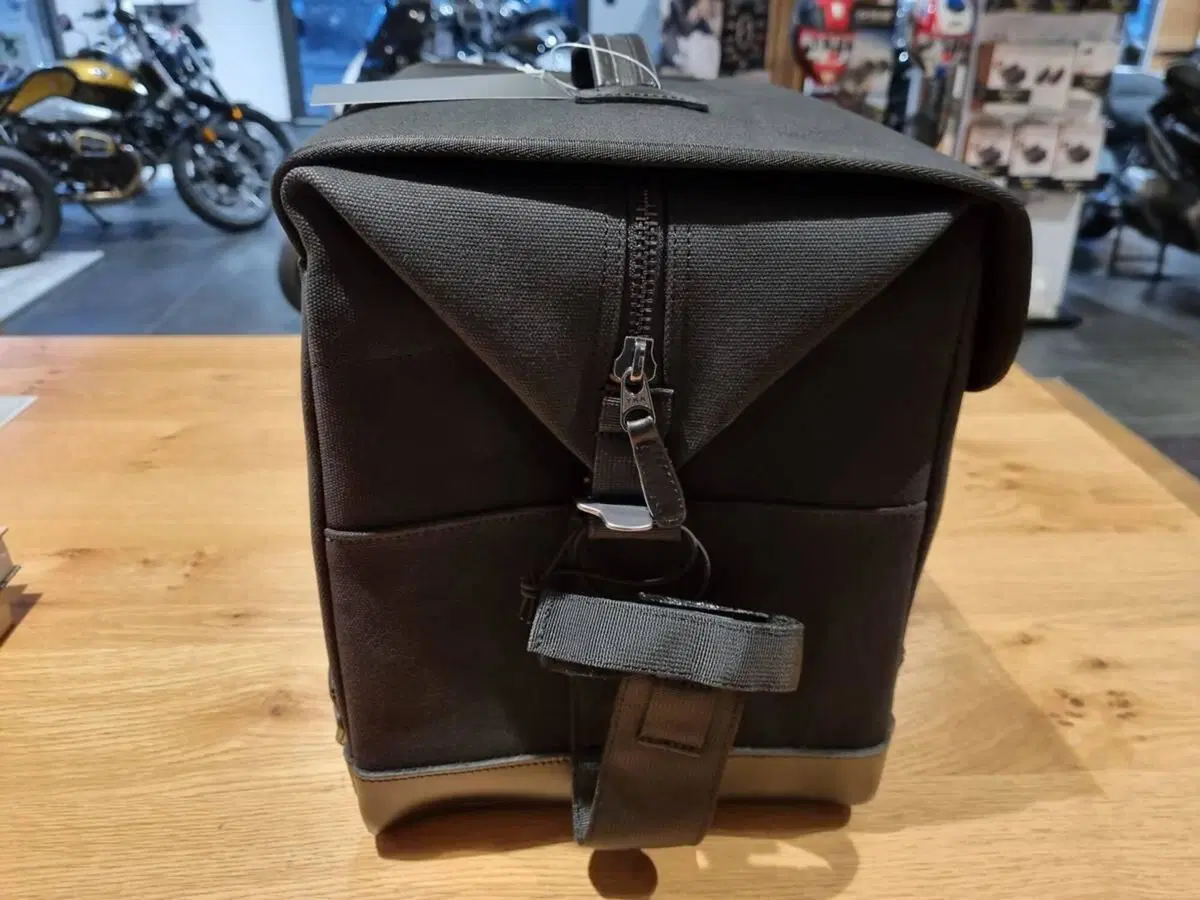 BMW Borsa Medium (Waterproof) (6)