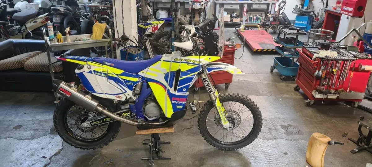 Sherco 450 SEF: da enduro a rally grazie a RB Superbike (4)