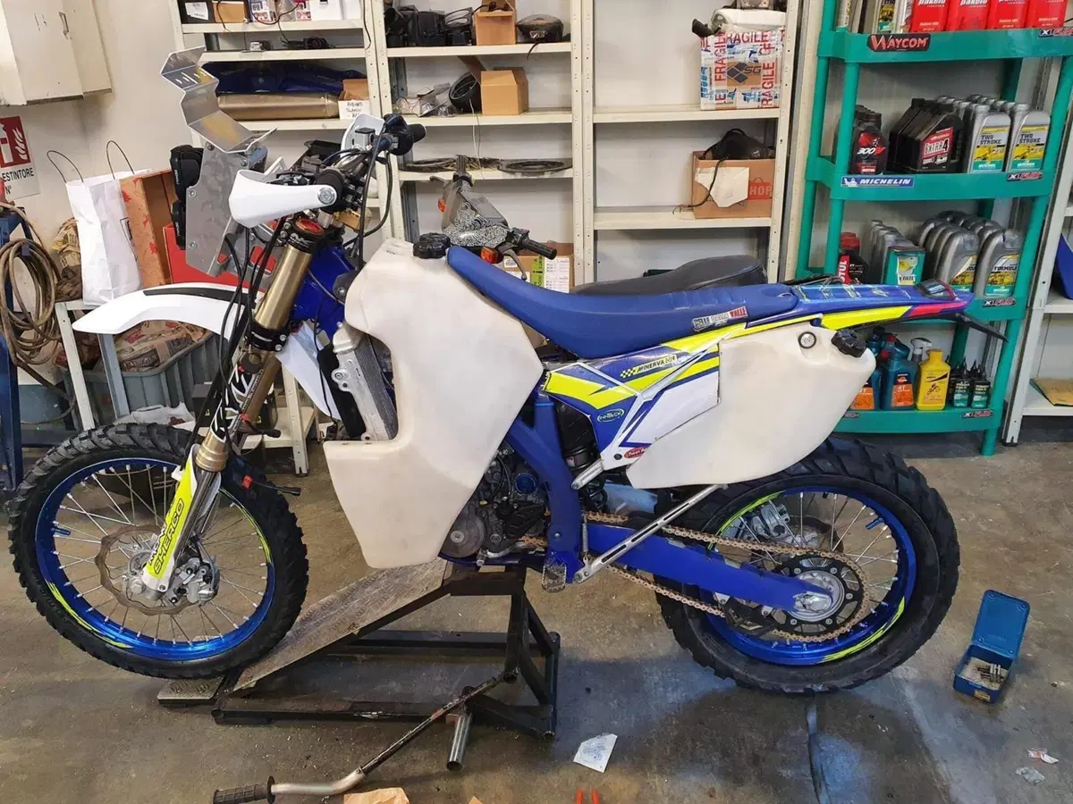 Sherco 450 SEF: da enduro a rally grazie a RB Superbike (17)