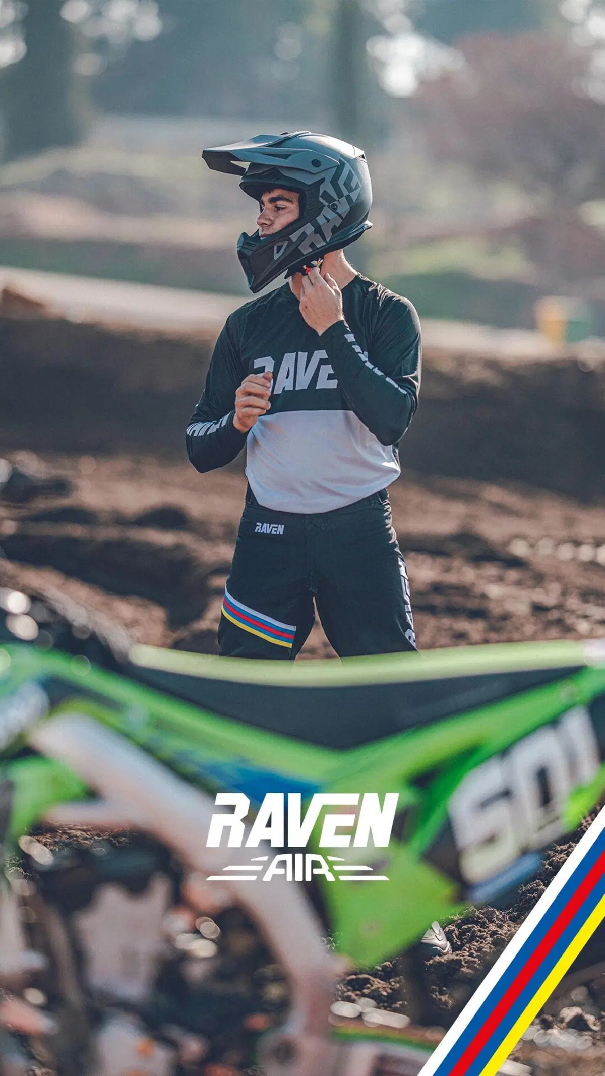 24MX: nuova linea di abbigliamento offroad Raven Air (4)