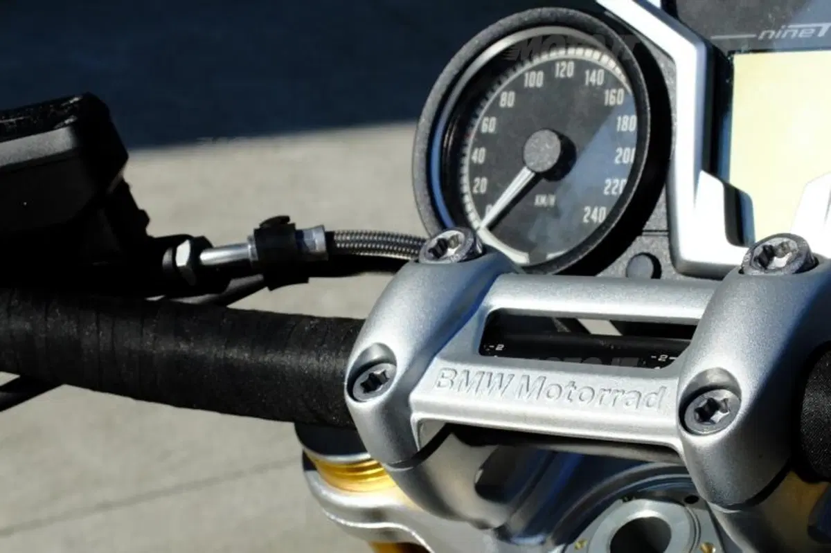 BMW R nineT Francisca by PDF Motociclette (10)