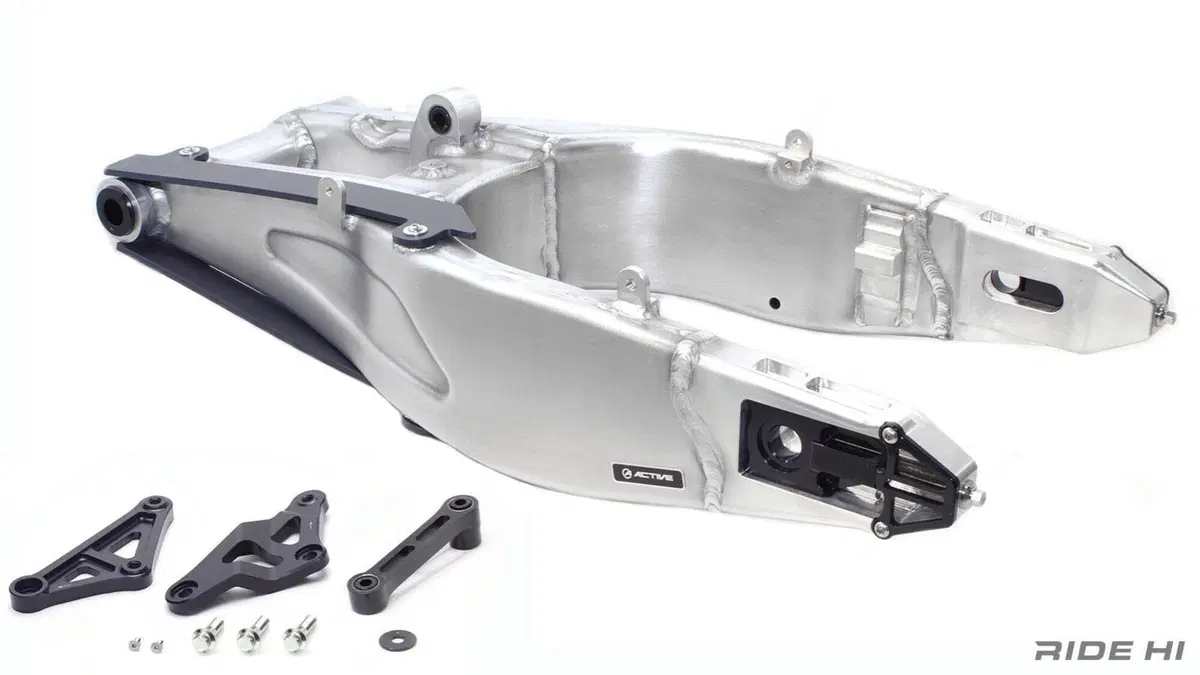 Kawasaki Z900RS special. Da naked a Café Racer (6)