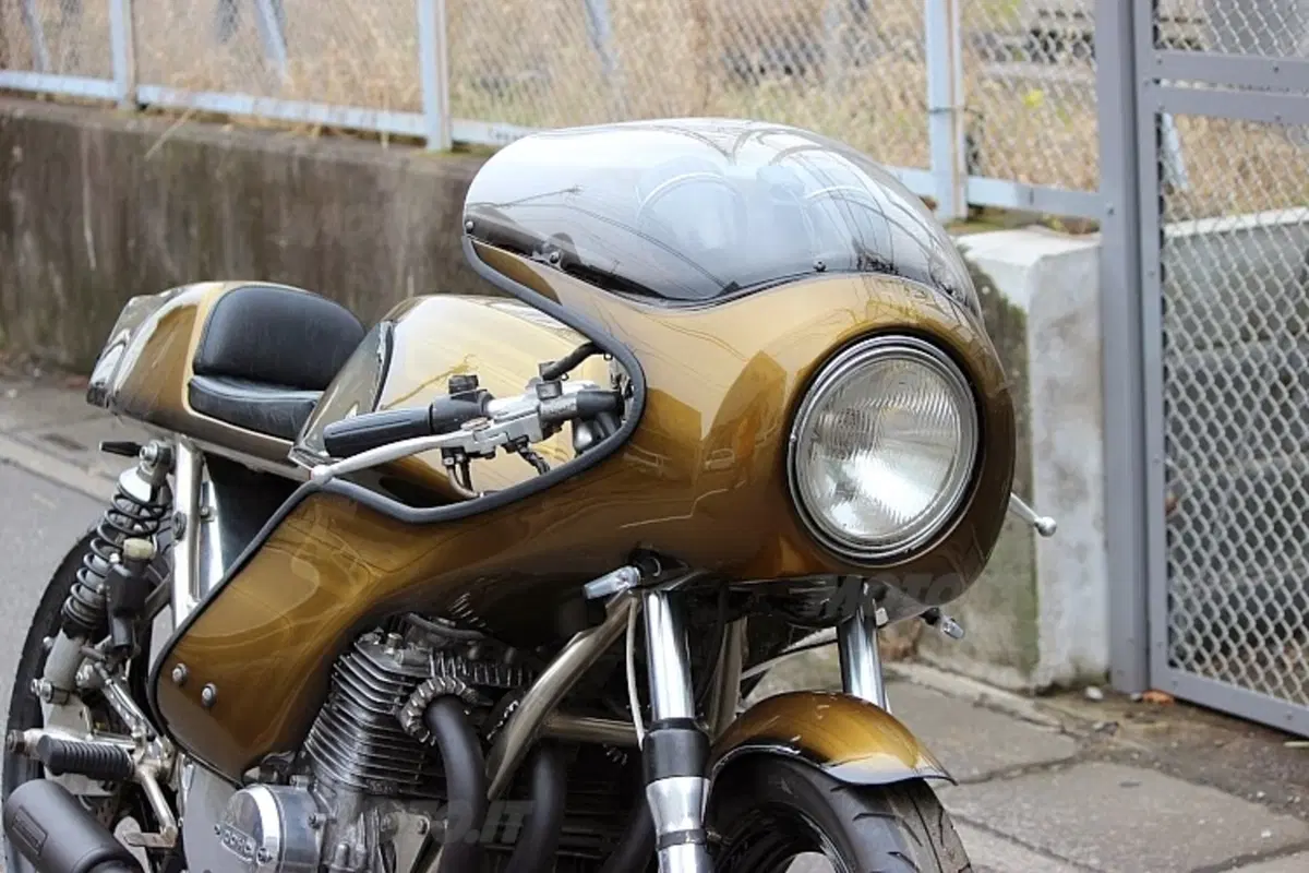 Kurumazaka-Rickman Kawasaki Z1000 (4)