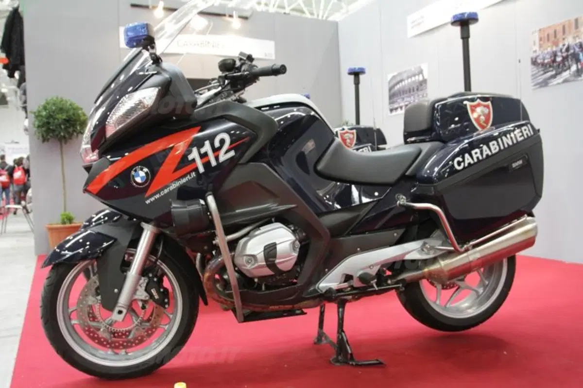 Carabinieri motociclisti. Tutto sulle loro moto e sulla formazione (6)