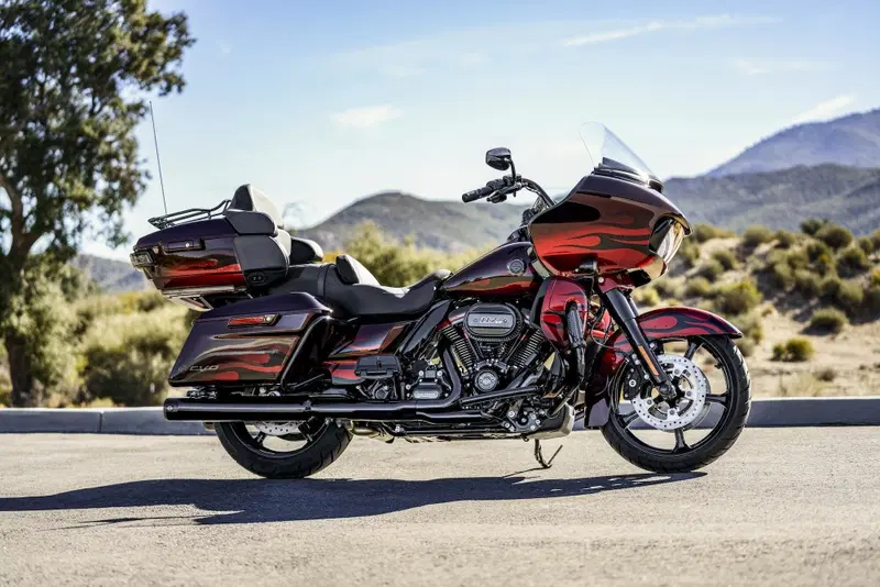 CVO Road Glide Limited