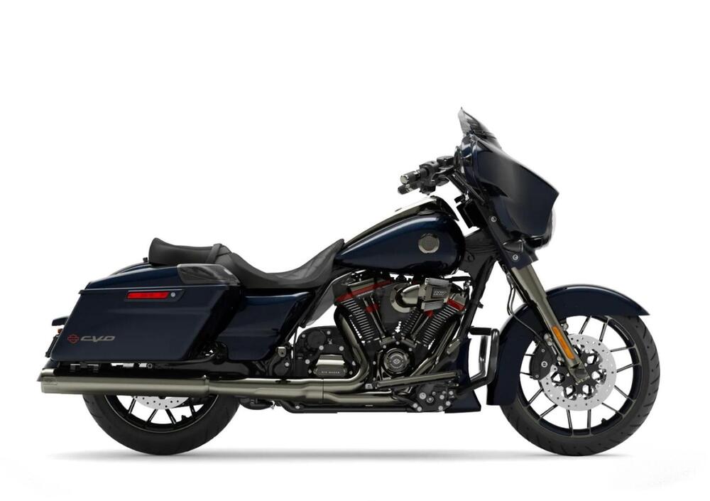 Harley-Davidson 117 Street Glide (2022) - FLHXSE (2)