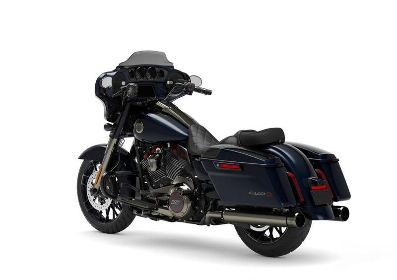 Harley-Davidson CVO - Custom Vehicle Operations 117 Street Glide (2022) - FLHXSE (6)