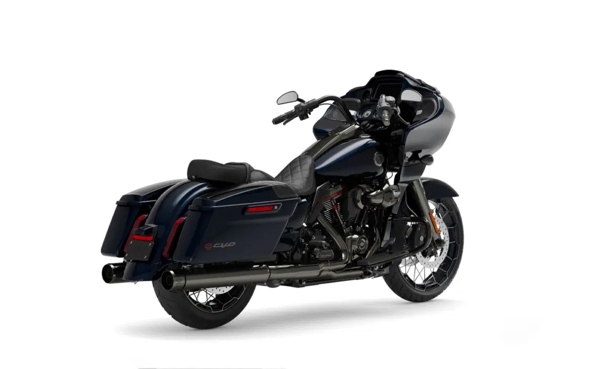 Harley-Davidson CVO - Custom Vehicle Operations Road Glide (2022) (4)