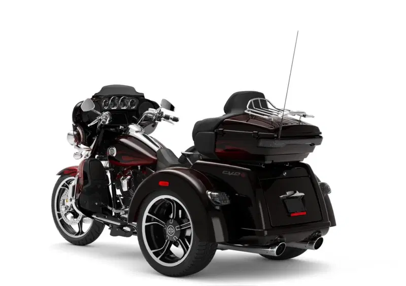 Harley-Davidson CVO - Custom Vehicle Operations 117 CVO Tri Glide (2022) - FLHTCUTGSE_AF (4)