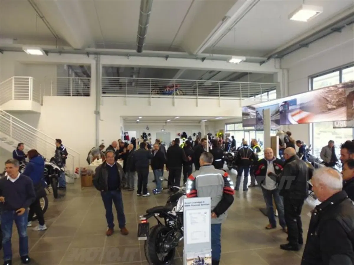 Solomoto BMW ha aperto una nuova concessionaria a Pesaro (4)
