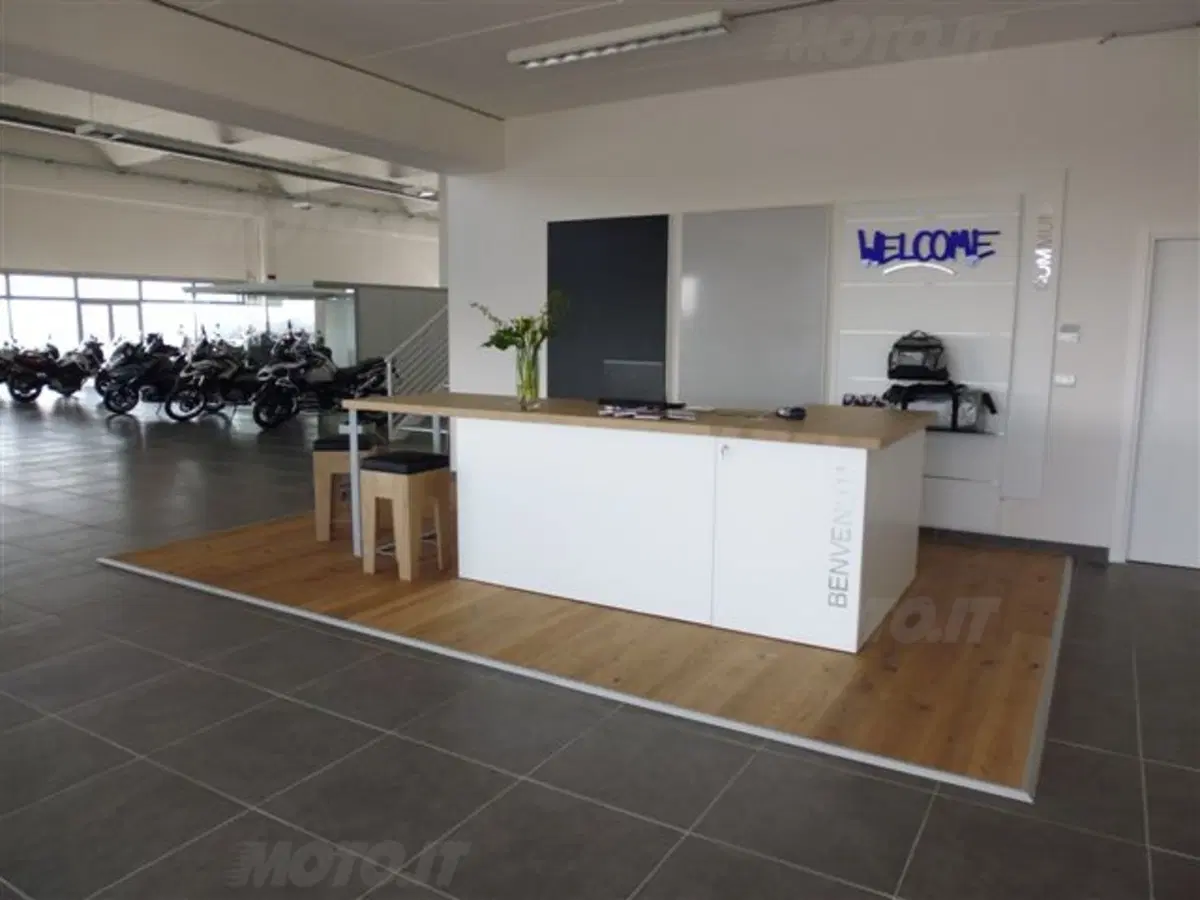 Solomoto BMW ha aperto una nuova concessionaria a Pesaro (9)
