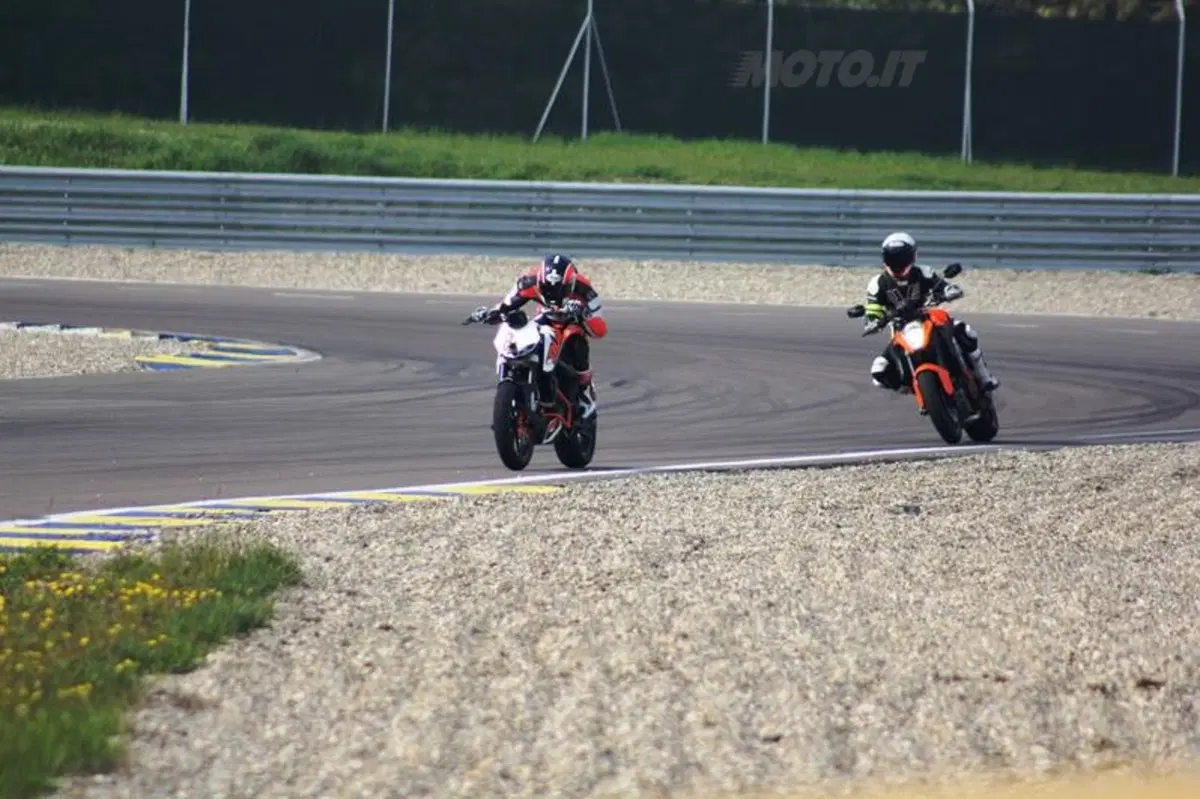 KTM Duke 200 Trophy. Concluse le selezioni a Modena (5)