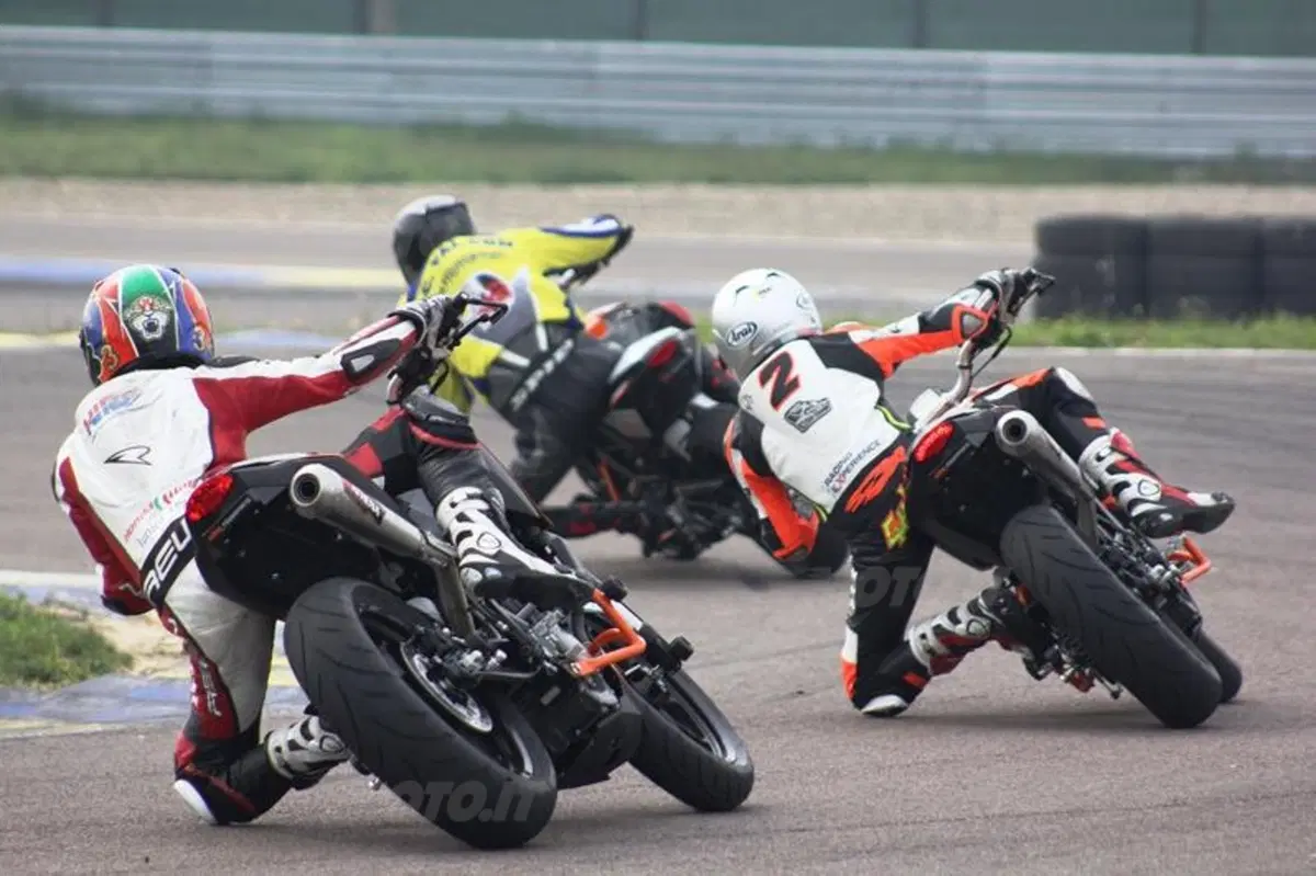 KTM Duke 200 Trophy. Concluse le selezioni a Modena (11)