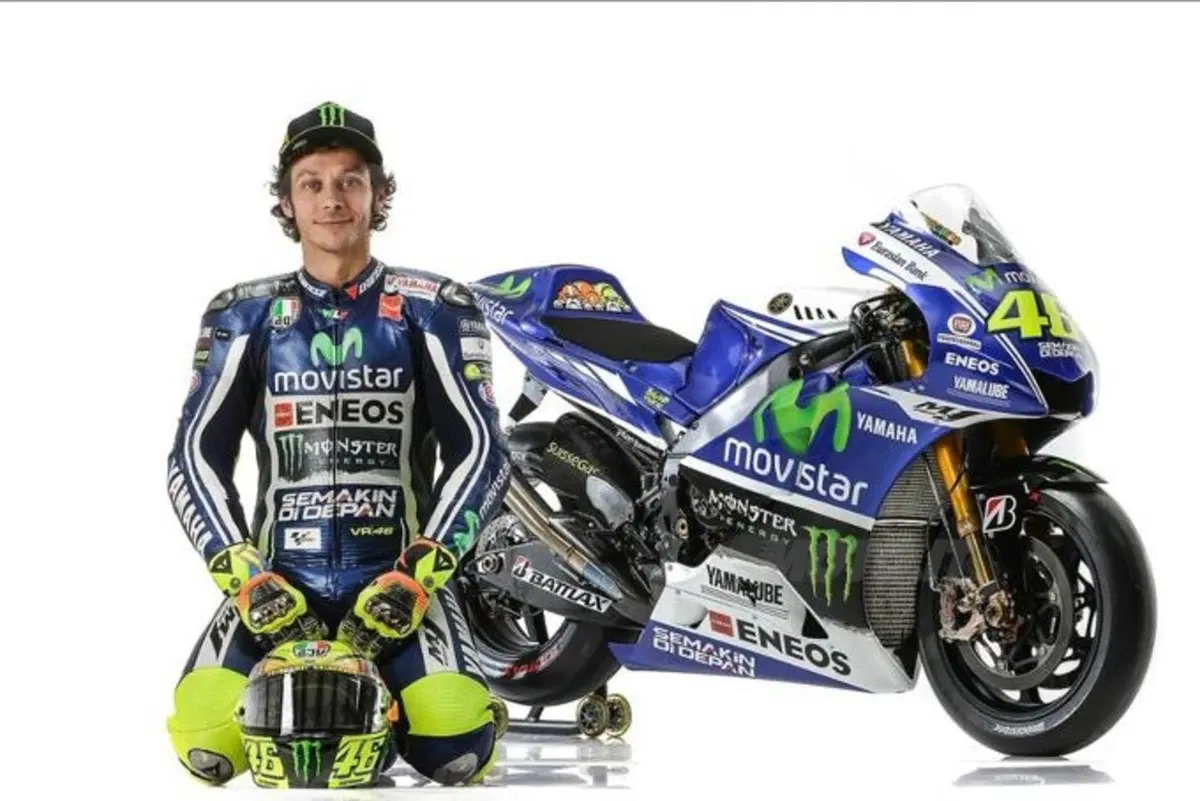 Yamaha MotoGP, ecco la livrea ufficiale di Rossi e Lorenzo (3)