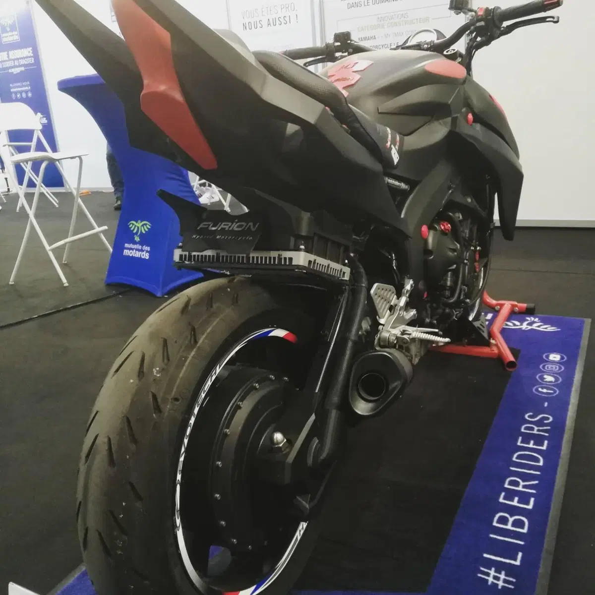 Furion M3: trazione integrale ibrida su Yamaha Niken (4)