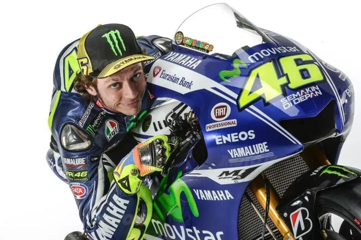 Yamaha MotoGP, ecco la livrea ufficiale di Rossi e Lorenzo (34)