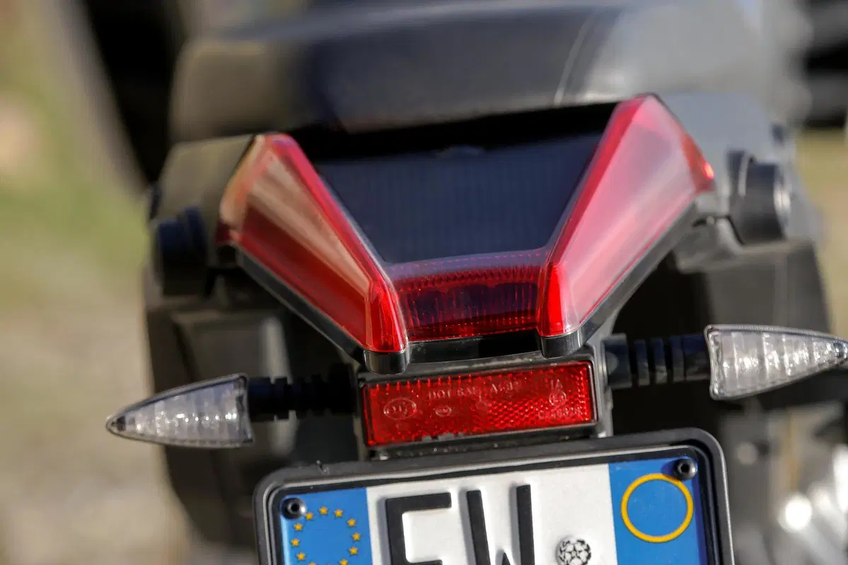 Aprilia Tuareg 660 (8)