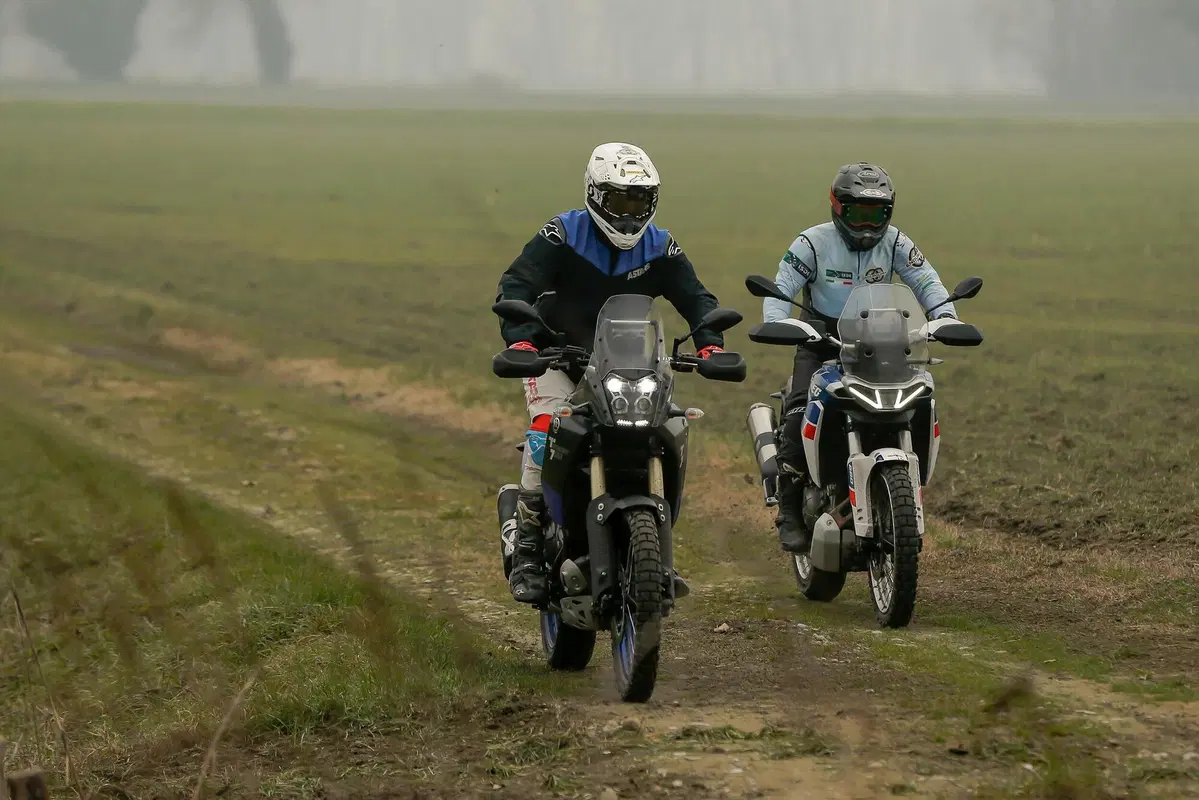In fuoristrada e in pista di motocross (14)