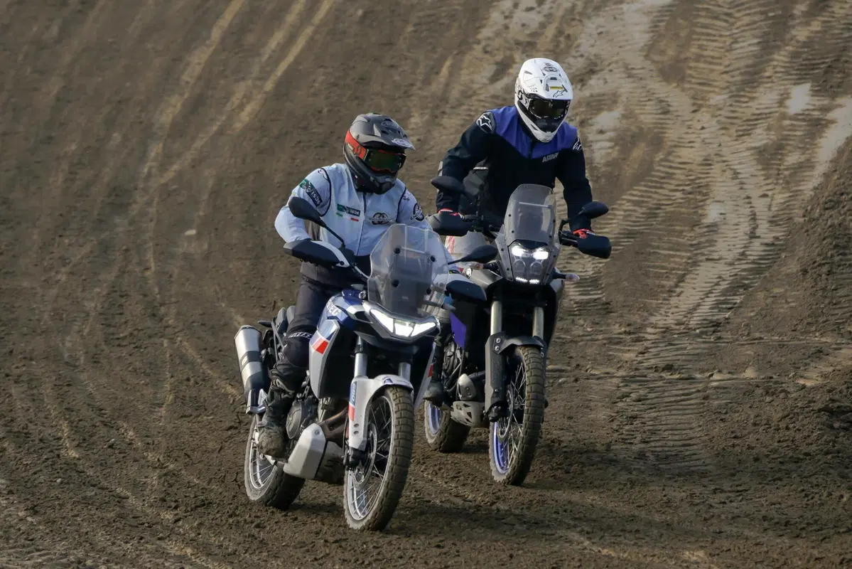 In fuoristrada e in pista di motocross (17)