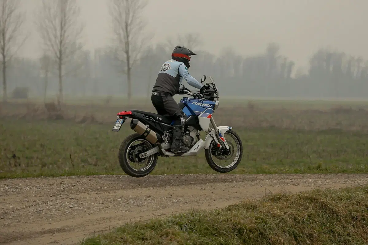 In fuoristrada e in pista di motocross (24)