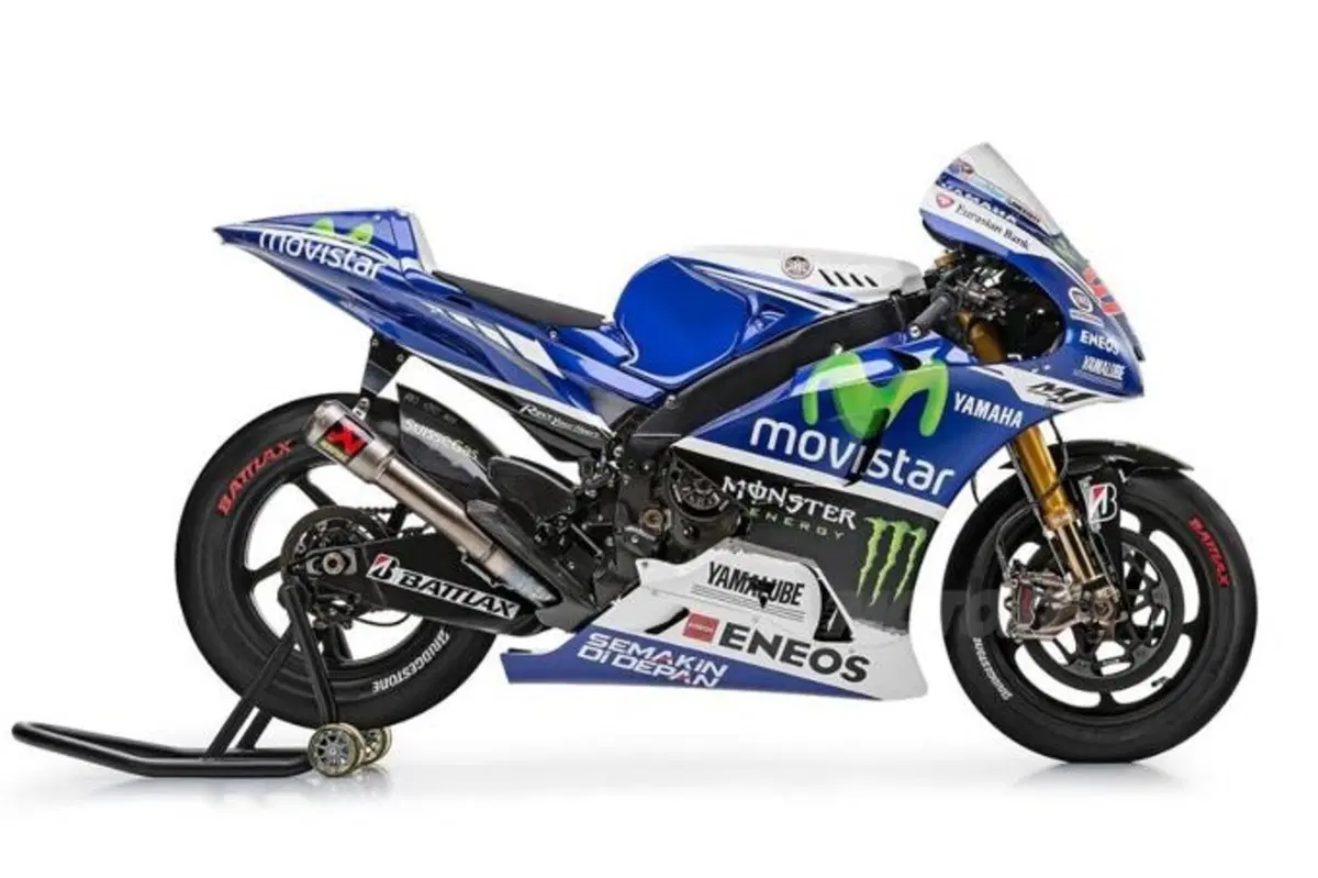 Yamaha MotoGP, ecco la livrea ufficiale di Rossi e Lorenzo (60)