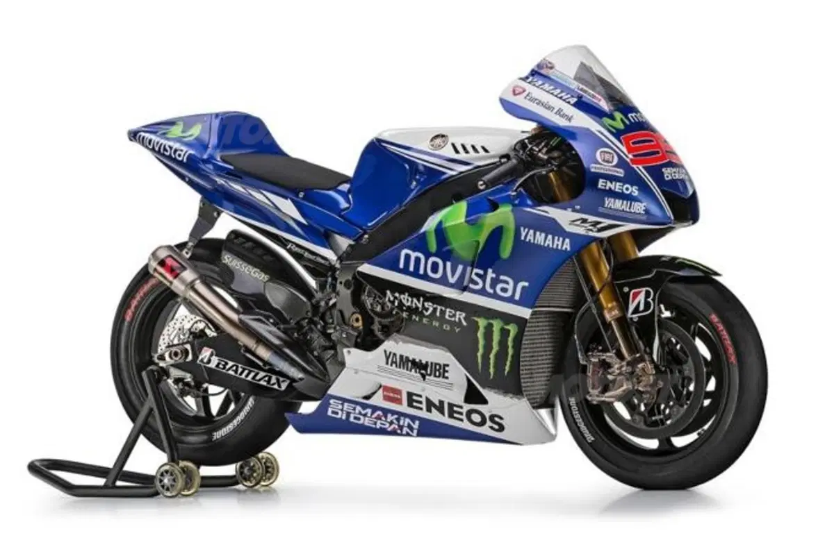 Yamaha MotoGP, ecco la livrea ufficiale di Rossi e Lorenzo (61)