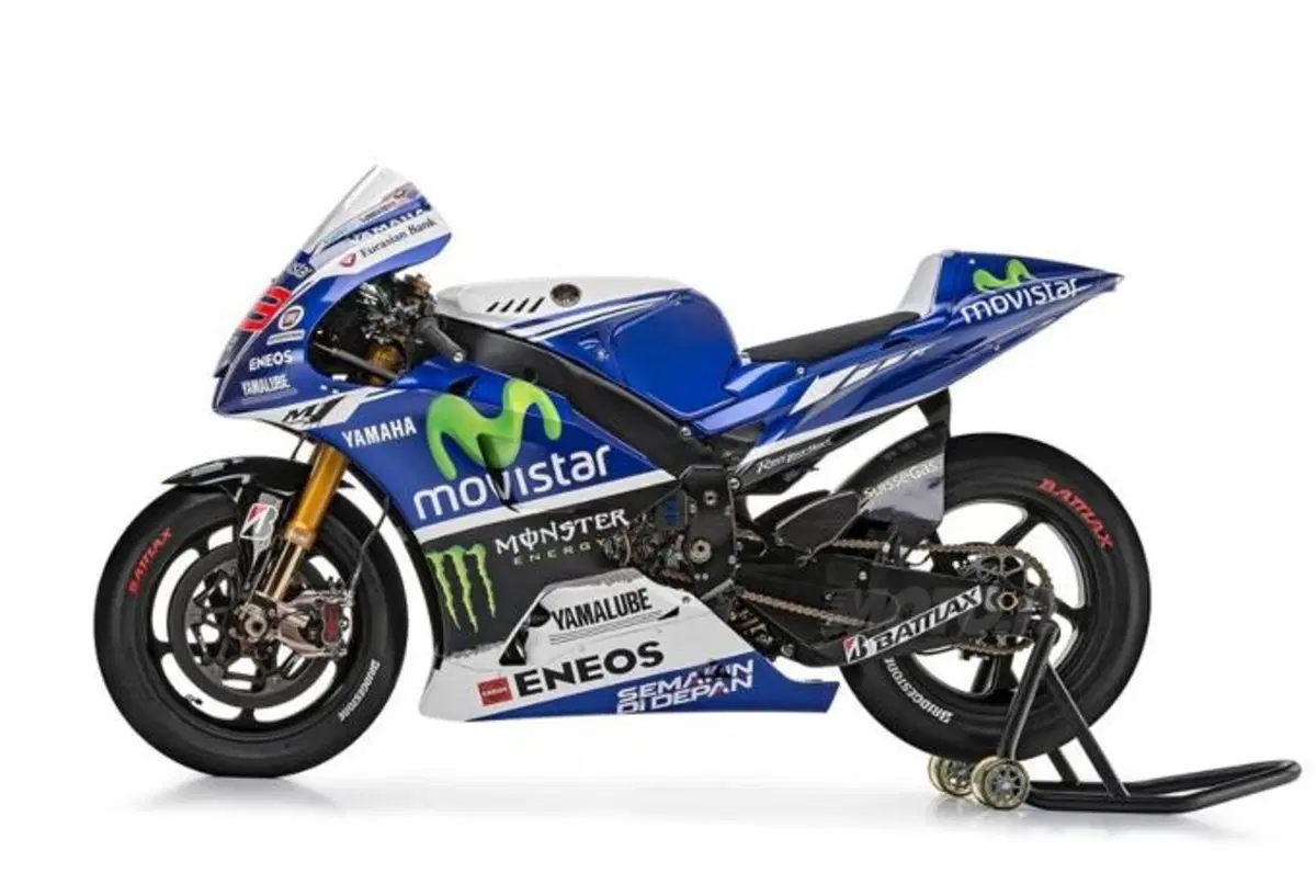 Yamaha MotoGP, ecco la livrea ufficiale di Rossi e Lorenzo (64)
