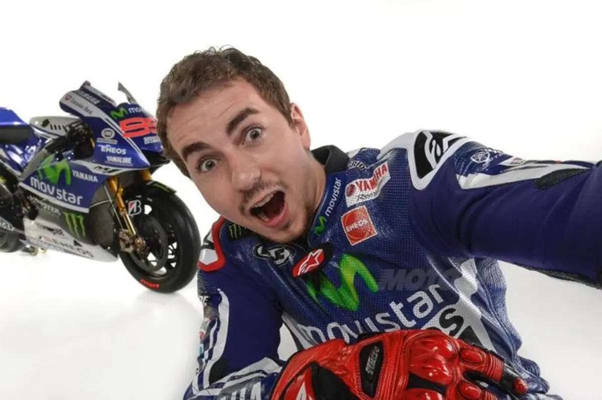Yamaha MotoGP, ecco la livrea ufficiale di Rossi e Lorenzo (67)