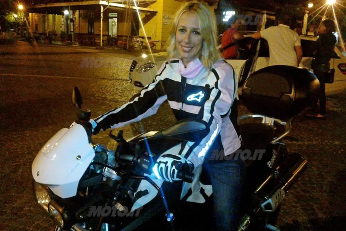 Le motocicliste di Moto.it: ecco il Caberg Vox di Giorgia (3)
