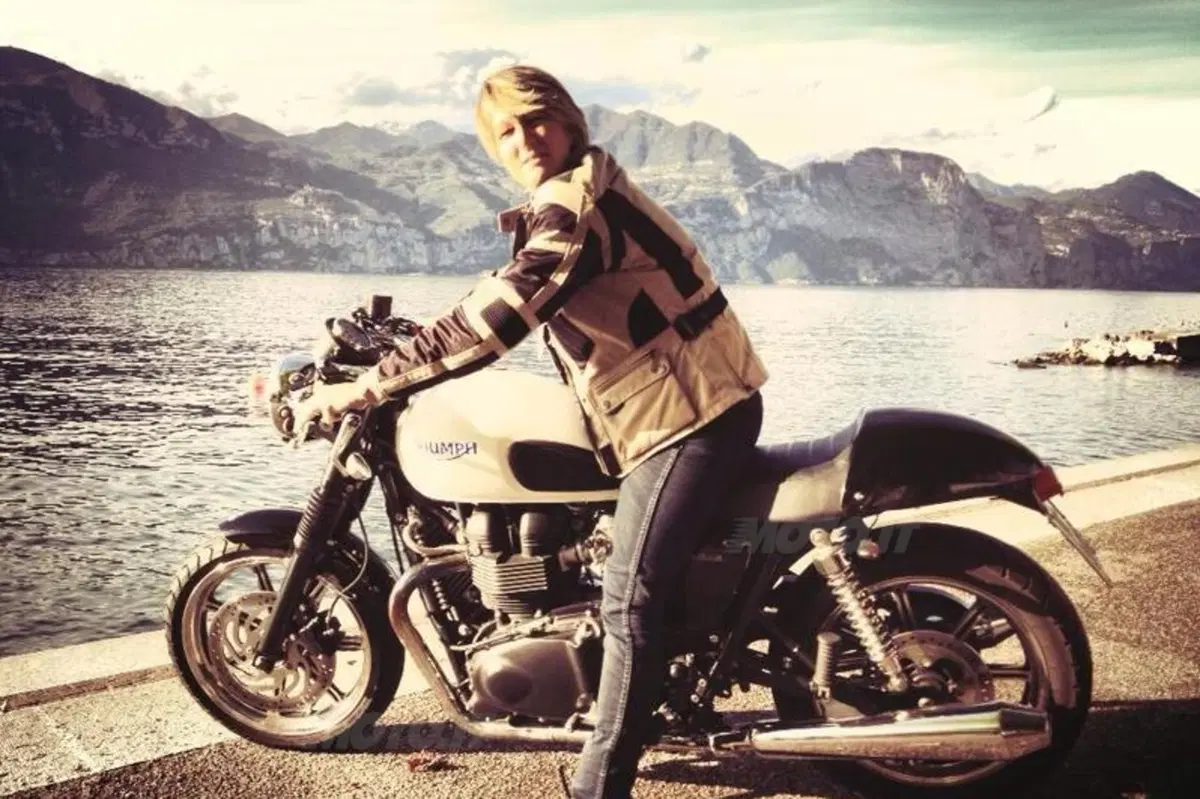 Le motocicliste di Moto.it: ecco il Caberg Vox di Giorgia (7)
