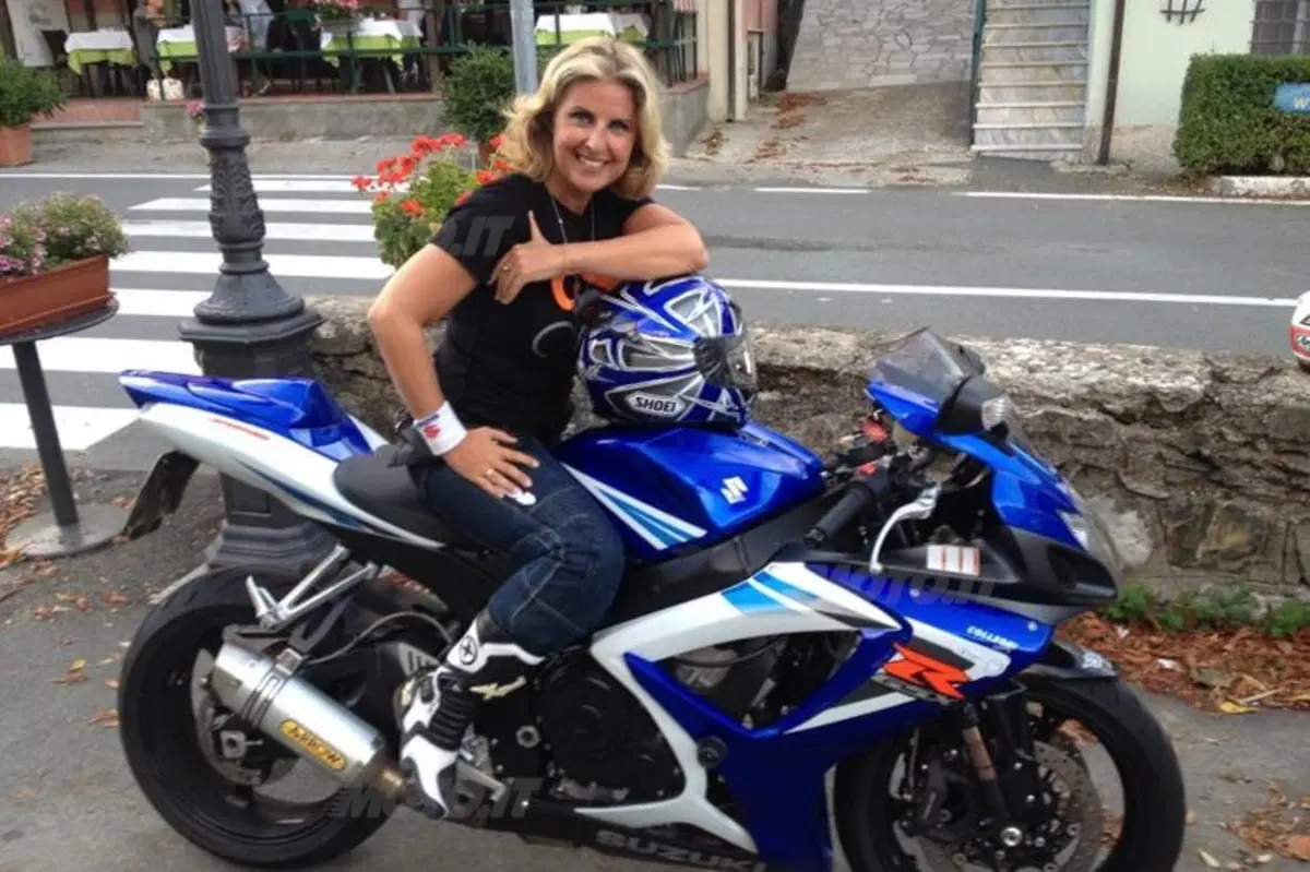 Le motocicliste di Moto.it: ecco il Caberg Vox di Giorgia (13)