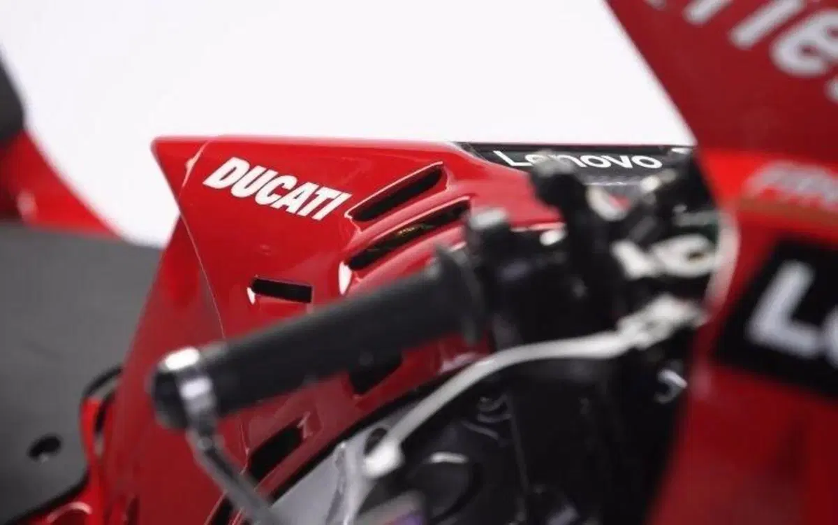 MotoGP, le prime immagini della Ducati DesmosediciGP 2022 (8)