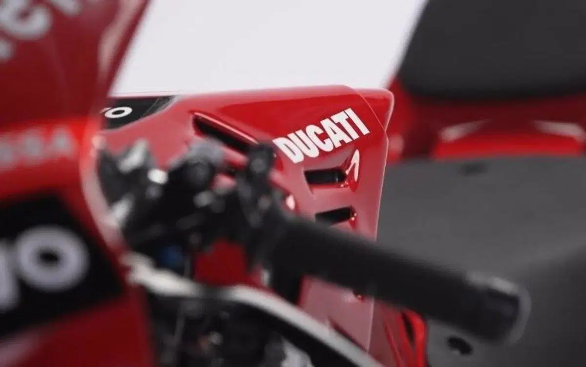 MotoGP, le prime immagini della Ducati DesmosediciGP 2022 (12)