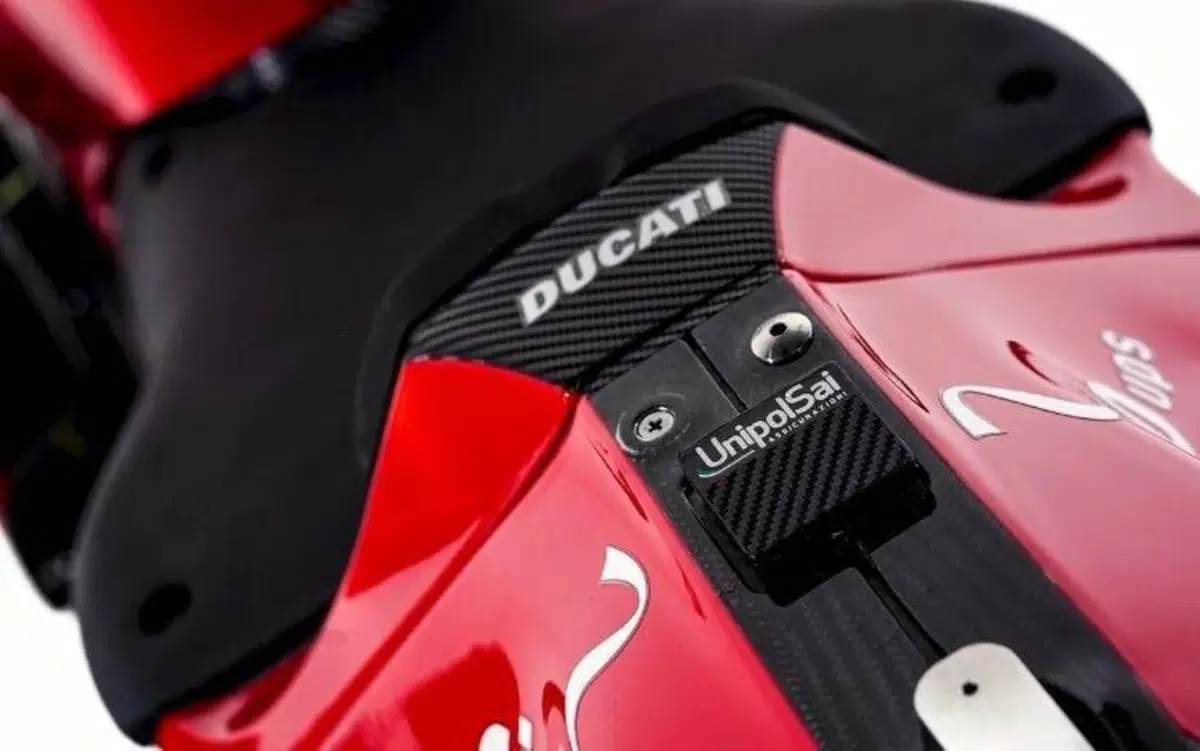 MotoGP, le prime immagini della Ducati DesmosediciGP 2022 (20)