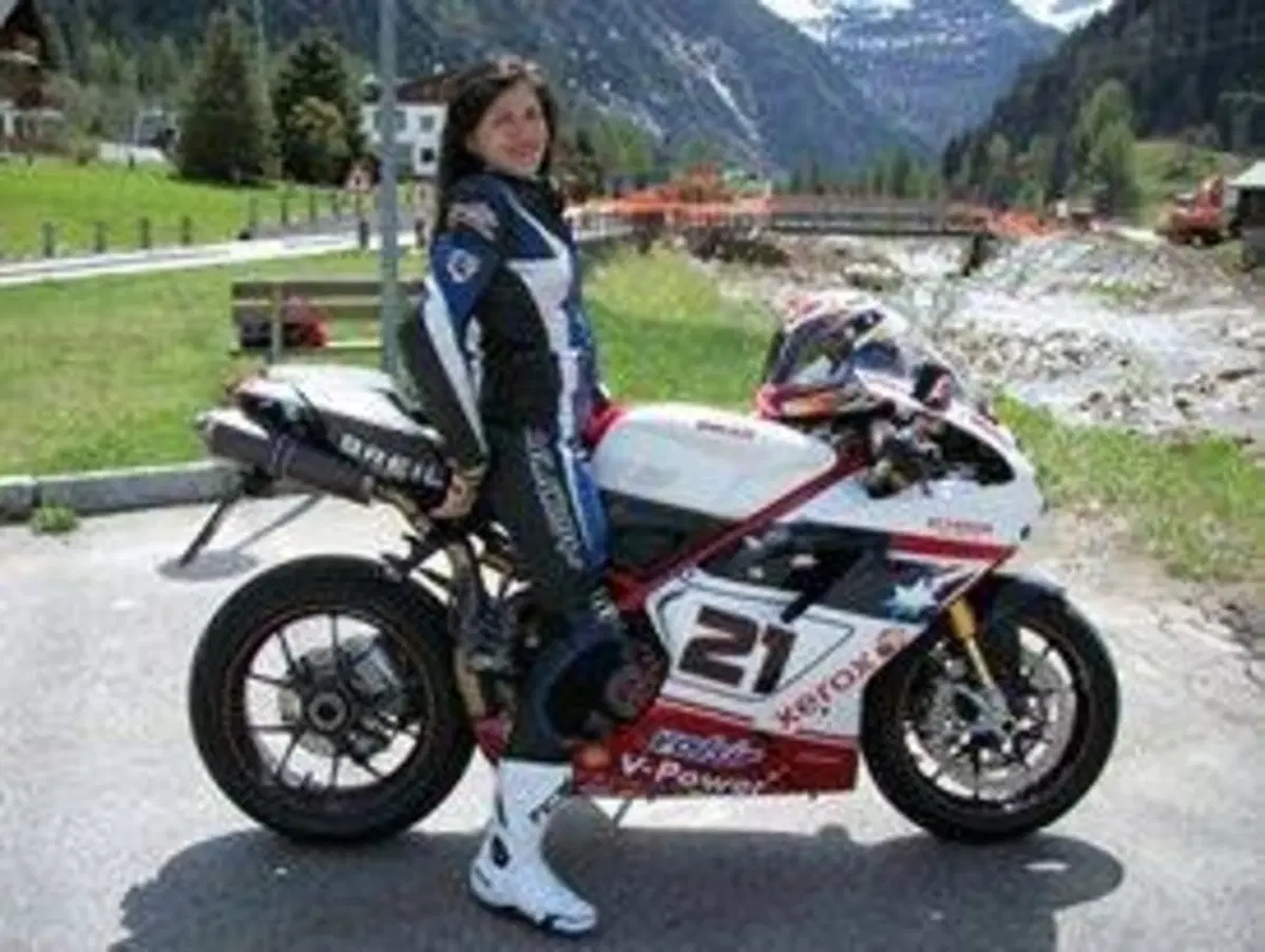 Le motocicliste di Moto.it: ecco il Caberg Vox di Giorgia (76)