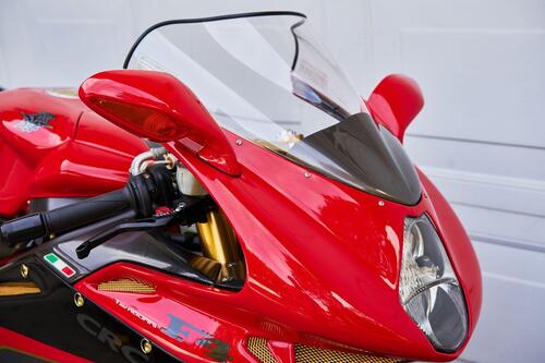 Una MV Agusta F4 1000 Tamburini all'asta per 22.400 euro (3)