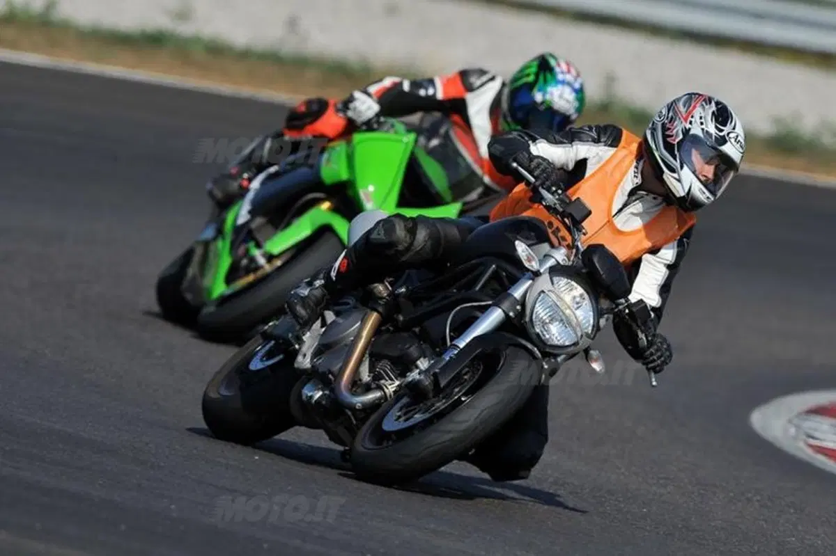 Le motocicliste di Moto.it: ecco il Caberg Vox di Giorgia (102)