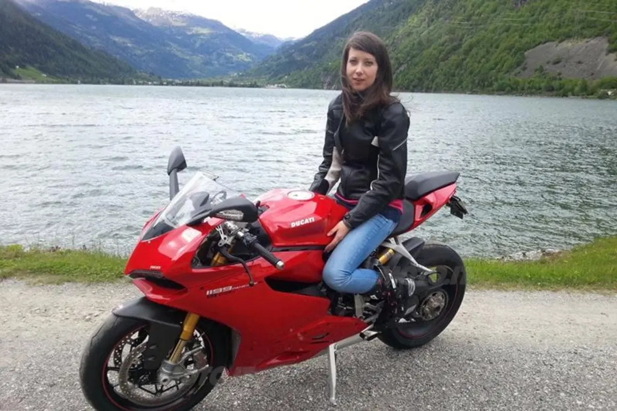 Le motocicliste di Moto.it: ecco il Caberg Vox di Giorgia (122)
