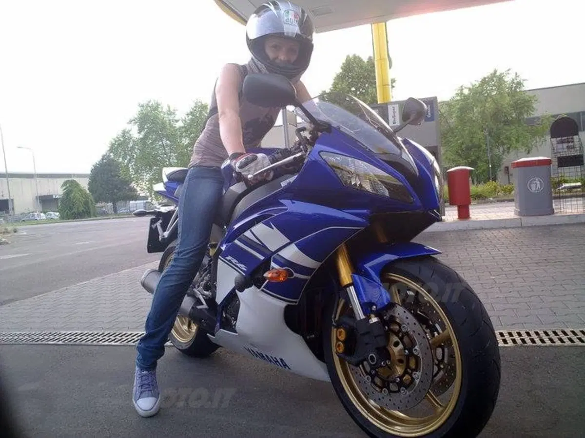 Le motocicliste di Moto.it: ecco il Caberg Vox di Giorgia (144)