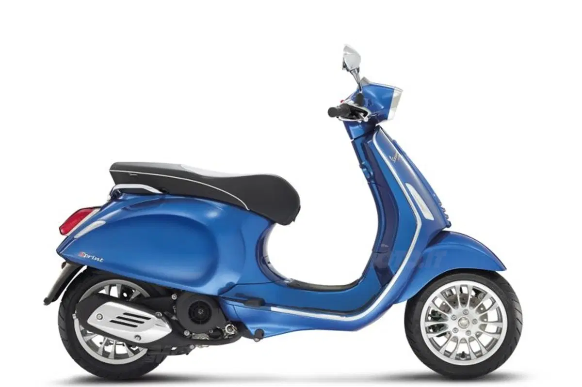 Nuova Vespa Sprint: le prime foto