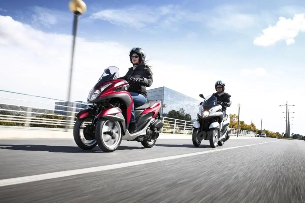 Yamaha Tricity 125 (2)