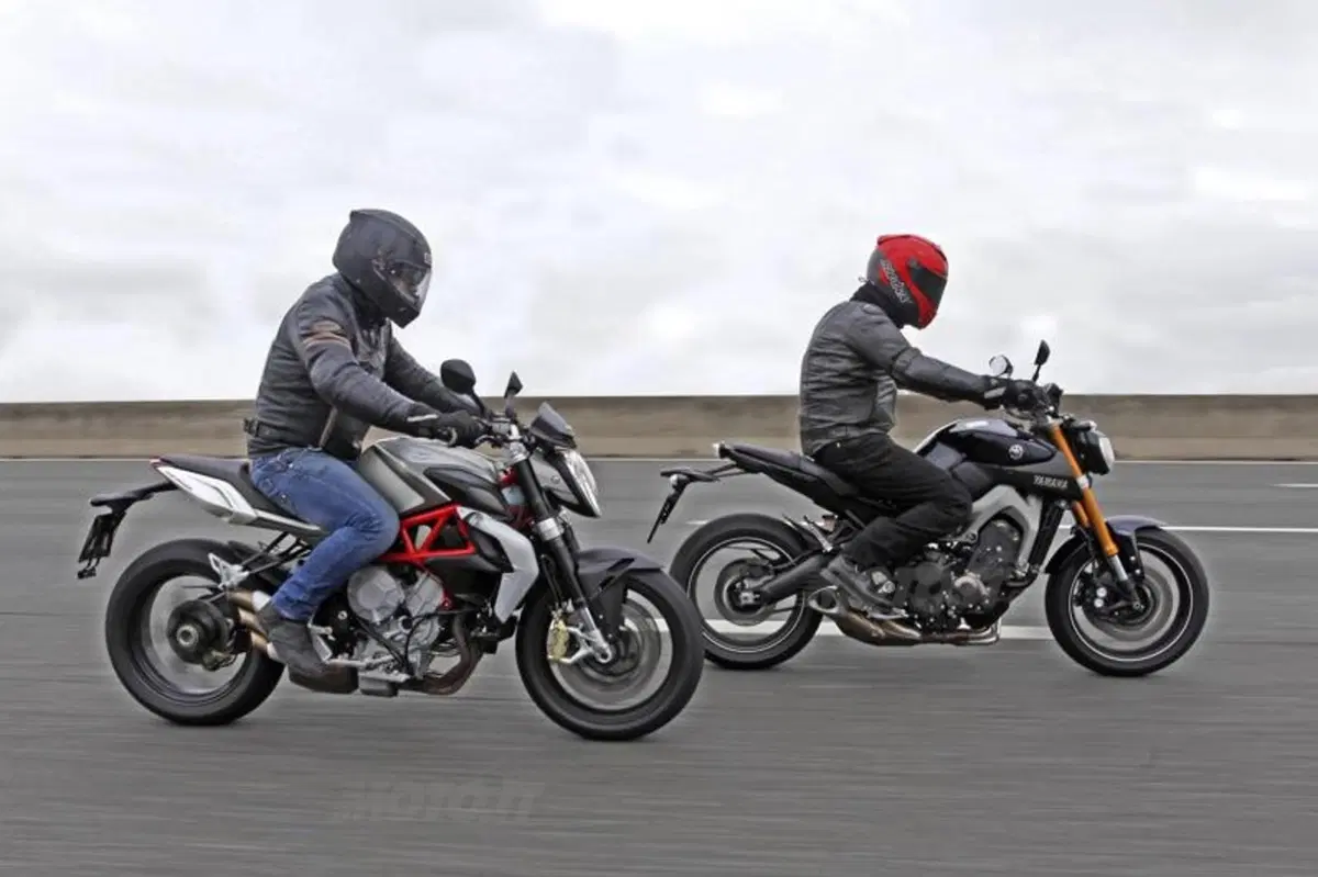 Mv Agusta Brutale 800 vs Yamaha MT-09 (3)
