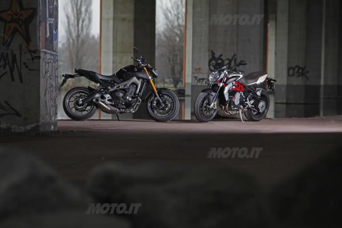 Mv Agusta Brutale 800 vs Yamaha MT-09 (27)