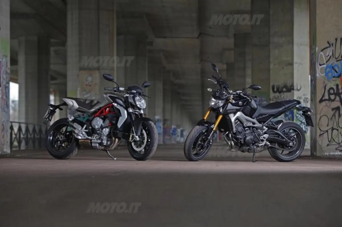 Mv Agusta Brutale 800 vs Yamaha MT-09 (28)