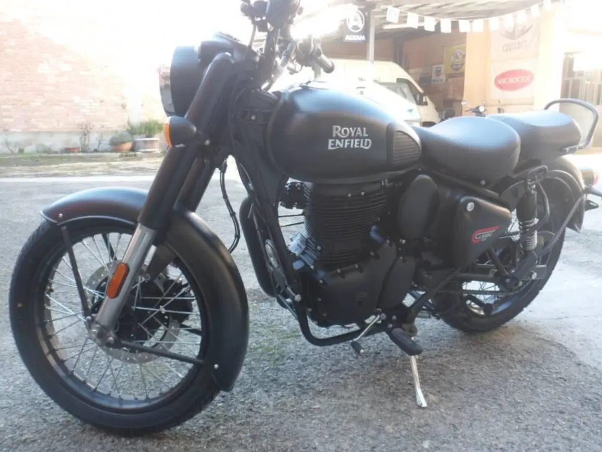 Royal Enfield Classic 350 (2021 - 26) (5)